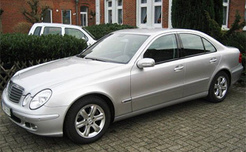 2005 Мерцедес E 220