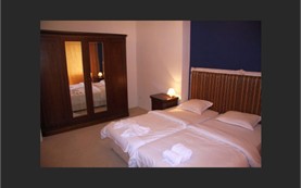 Bedroom - Twin beds