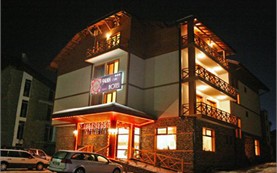 Hotel at night - Pirina CLub Hotel