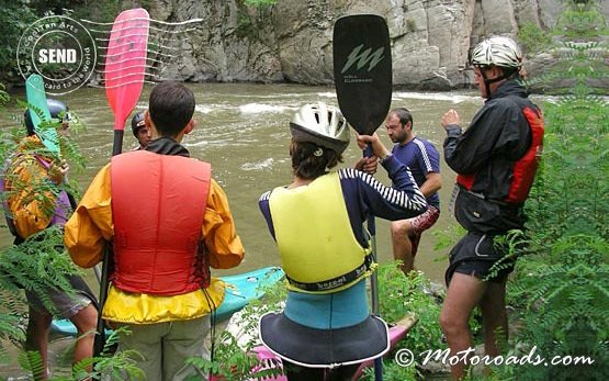 Getting instructions - kayak school