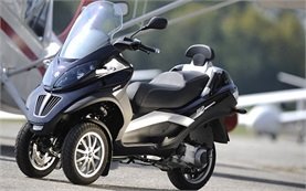 2014 Piaggio MP3 300 - Rollervermietung in Paris