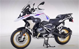 BMW R 1250 GS - наемане мотор Летище Тиват