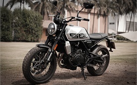 BRIXTON CROSSFIRE 500 - motorcycle rental in Ibiza