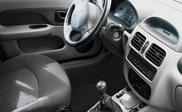 Interior 2003 Renault Clio Fotos