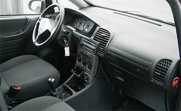Interior 2005 Opel Zafira 5 2 Fotos