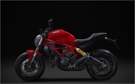 Ducati Monster 937 - мотоциклет под наем в Рим