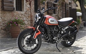 Ducati Scrambler Icon 803 - motorbike rental Split