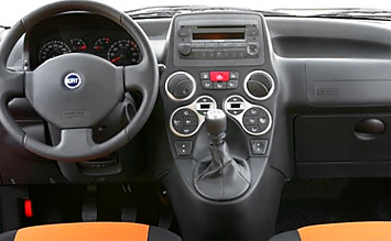 Interior » Fiat Panda alquiler de coches Ibiza