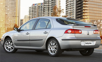 Rear view » 2005 Renault Laguna