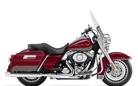 2014 Harley - Davidson Road King - alquilar una motocicleta en Croacia Zagreb