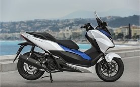 Honda Forza 125 - прокат скутеров в Ницце