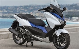 Honda Forza 300cc - scooter rental in Athens