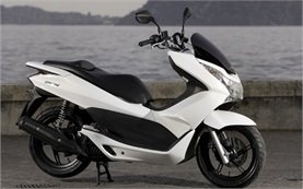 Honda PCX 125 - scooter for rent in Cannes