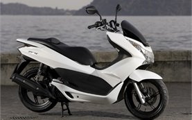 Honda PCX 150cc- alquiler de scooters en Lisboa, Portugal