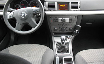 Interior » 2006 Opel Vectra Wagon - photos