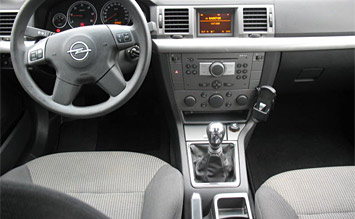 Predictor Unravel Separately Interior » 2006 Opel Vectra Wagon - photos