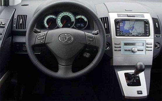 Interior » 2013 Toyota Corolla Verso