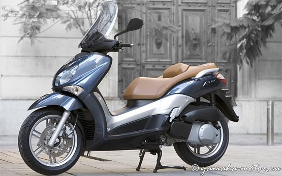 Скутер Ямаха X-City 250cc - аренда скутеров в Салониках