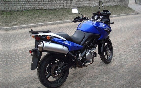 Suzuki V-strom 650cc - motorcycle hire 