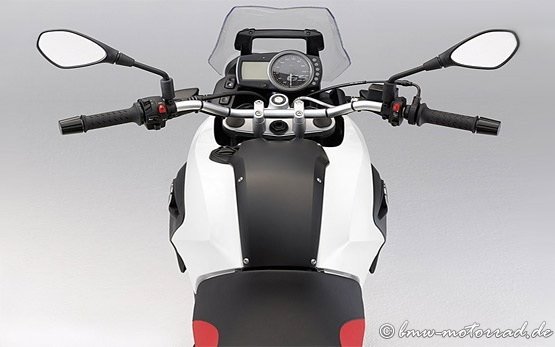 2013 BMW G 650 GS - top view
