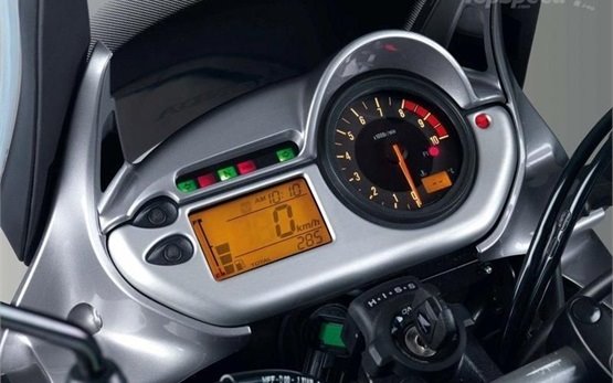 2013 Хонда Трансалп 700cc - прокат мотоцикла Мальорка