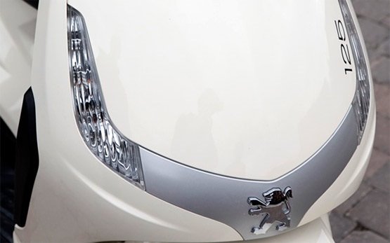 2013 Пежо Туит 125cc - наем на скутер в Испания