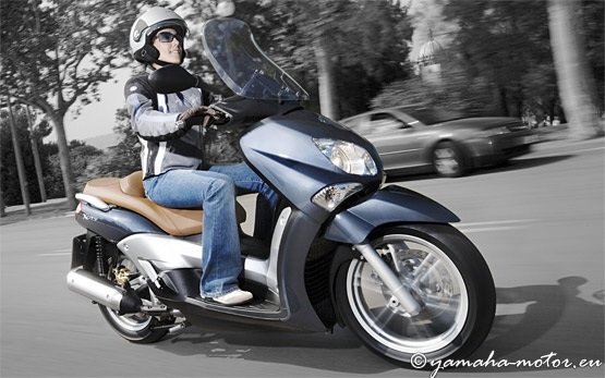 Скутер Ямаха X-City 125cc под наем - Олбия Сардиния