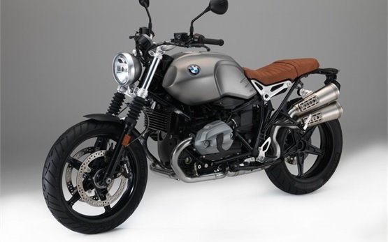 BMW R NINE T - мотоциклет под наем в Милано