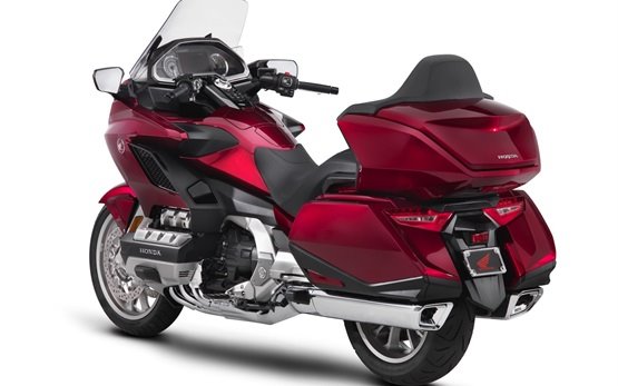 Honda Gold Wing - наем на мотоциклет в Швейцария