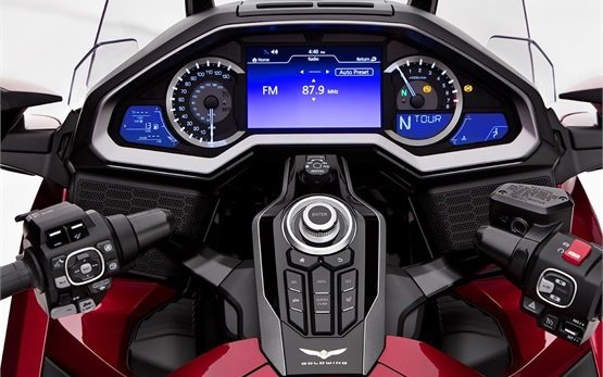 Honda Gold Wing - мотоцикл на прокат - Женева Аэропорт