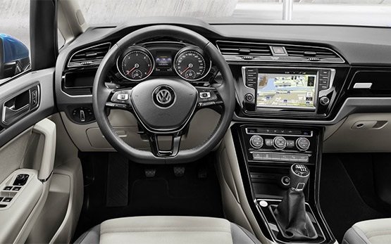 Interior » 2015 VW Touran 