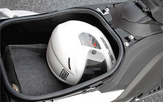 Ямаха T-Max 500 - аренда скутера  Альгеро