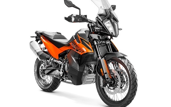 KTM 890 Adventure - мотор под наем Барселона