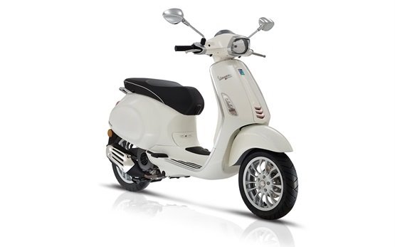 Vespa Sprint 50- alquiler de scooters Bulgaria