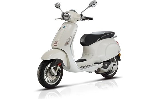 Vespa Sprint 50 - scooters para alquilar Bulgaria