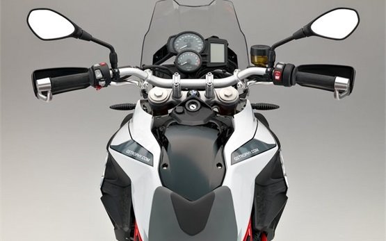 BMW F800 GS - Motorradverleih Rom