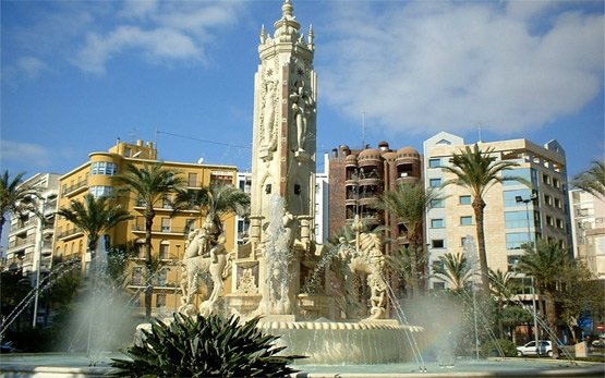 Alicante - Luceros-Brunnenplatz