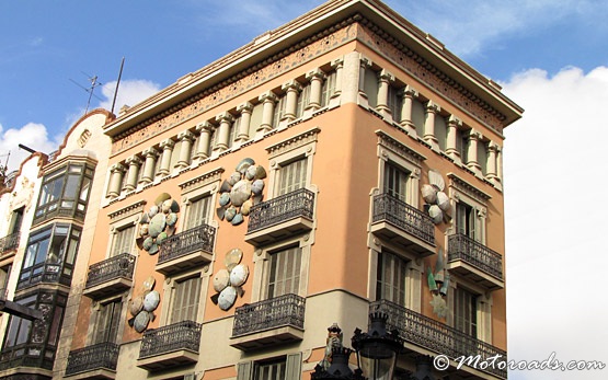 Барселона - здание