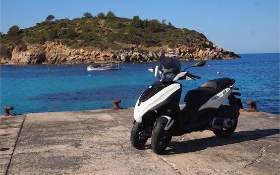 2014 Piaggio 300 Yourban scooter rental in Palma de Mallorca, Spain