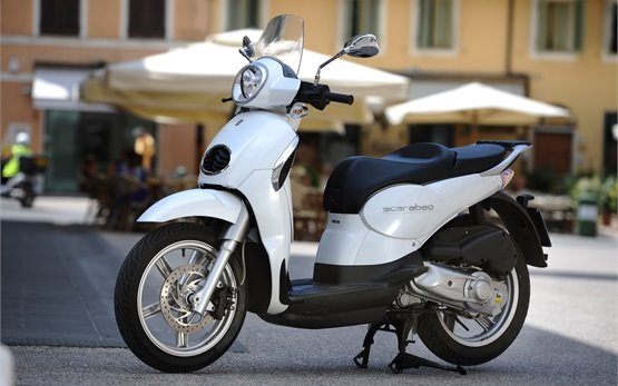 2014 Aprilia Scarabeo 200 - scooter for rent in Thessaloniki