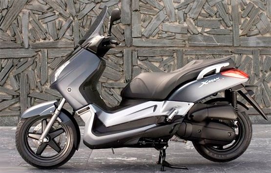 2013 Yamaha X-Max 125 - rent a scooter in Nice