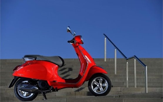 New Vespa Primavera - alquiler de scooters 