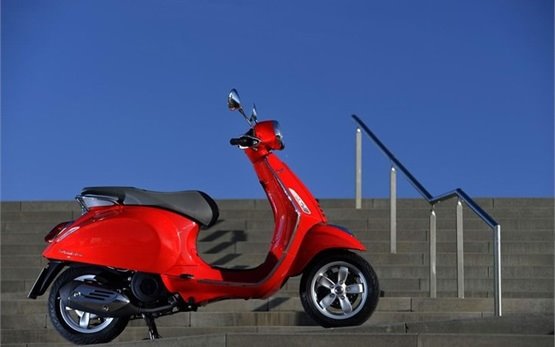 New Vespa Primavera Rollervermietung