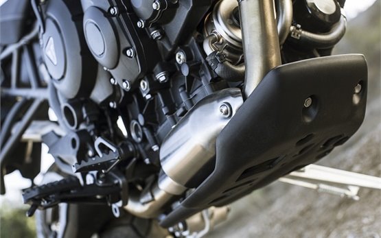 Triumph Tiger XC 800 мотоциклет под наем в Барселона