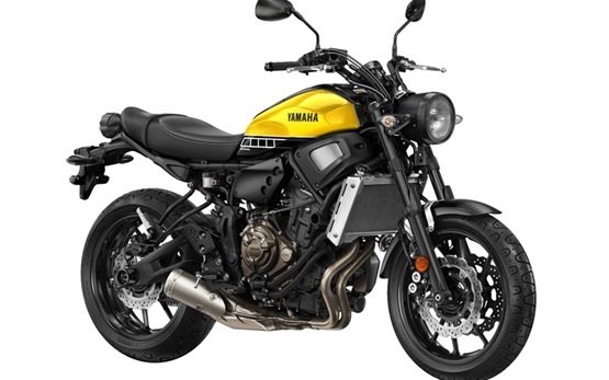 2017 Yamaha XSR 700 - alquilar una motocicleta en Barcelona