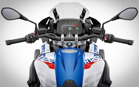 BMW R 1250 GS - motorcycle rental Poland