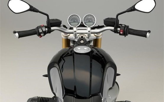 BMW R NINE T - аренда мотоцикла в Кан