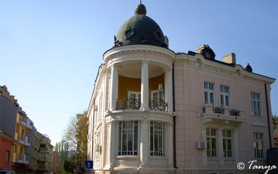 Сграда - Сливен