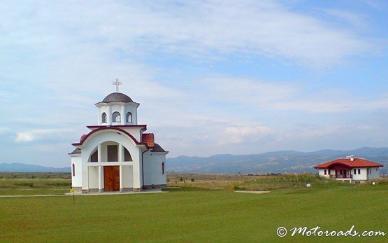 Iglesia, Dolna Banya