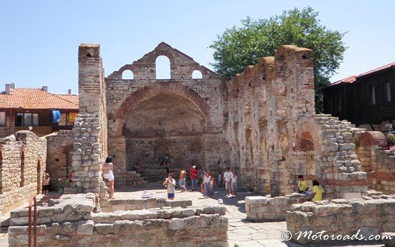 Ruinas de la iglesia, casco antiguo de Nessebar